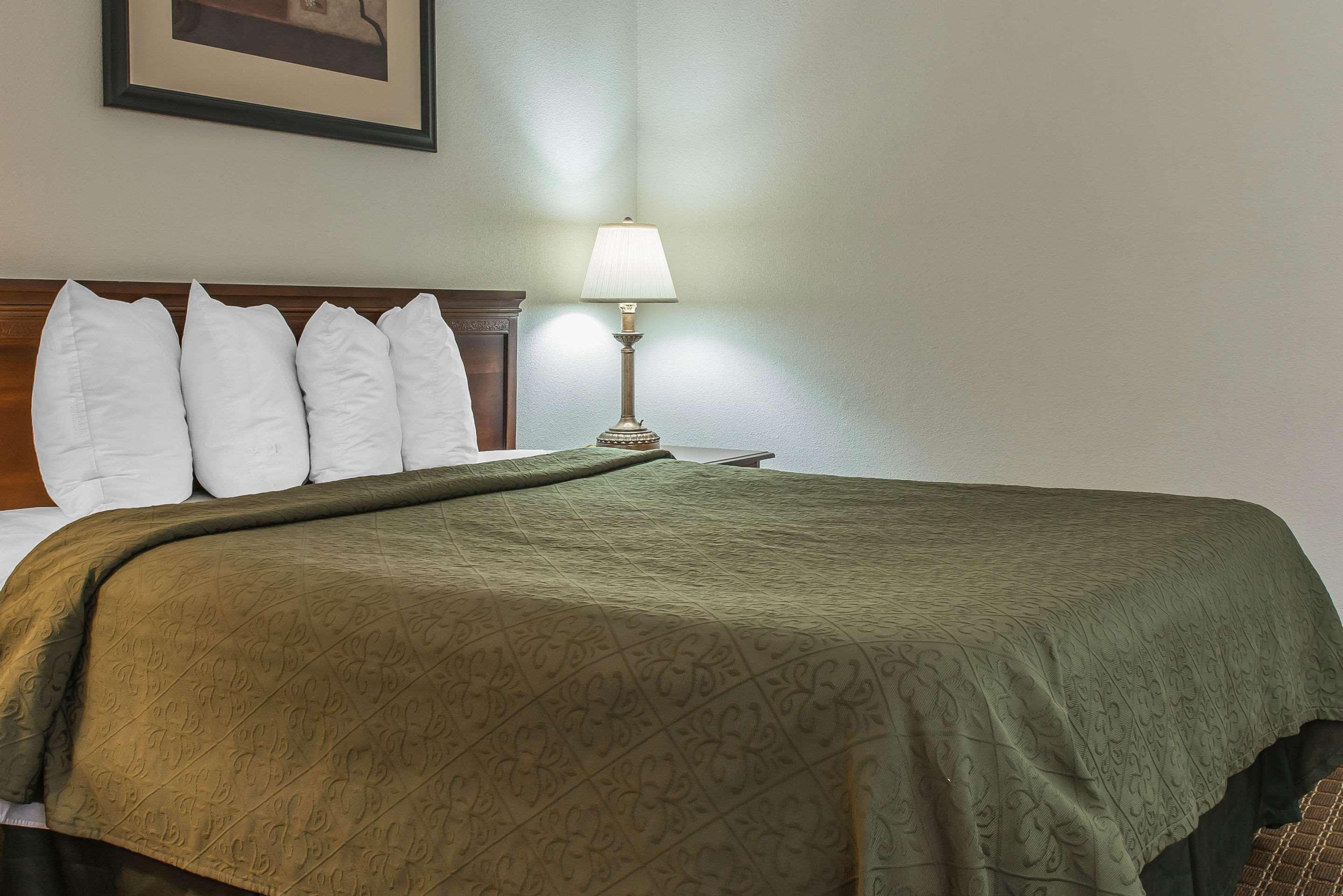 Rodeway Hotel