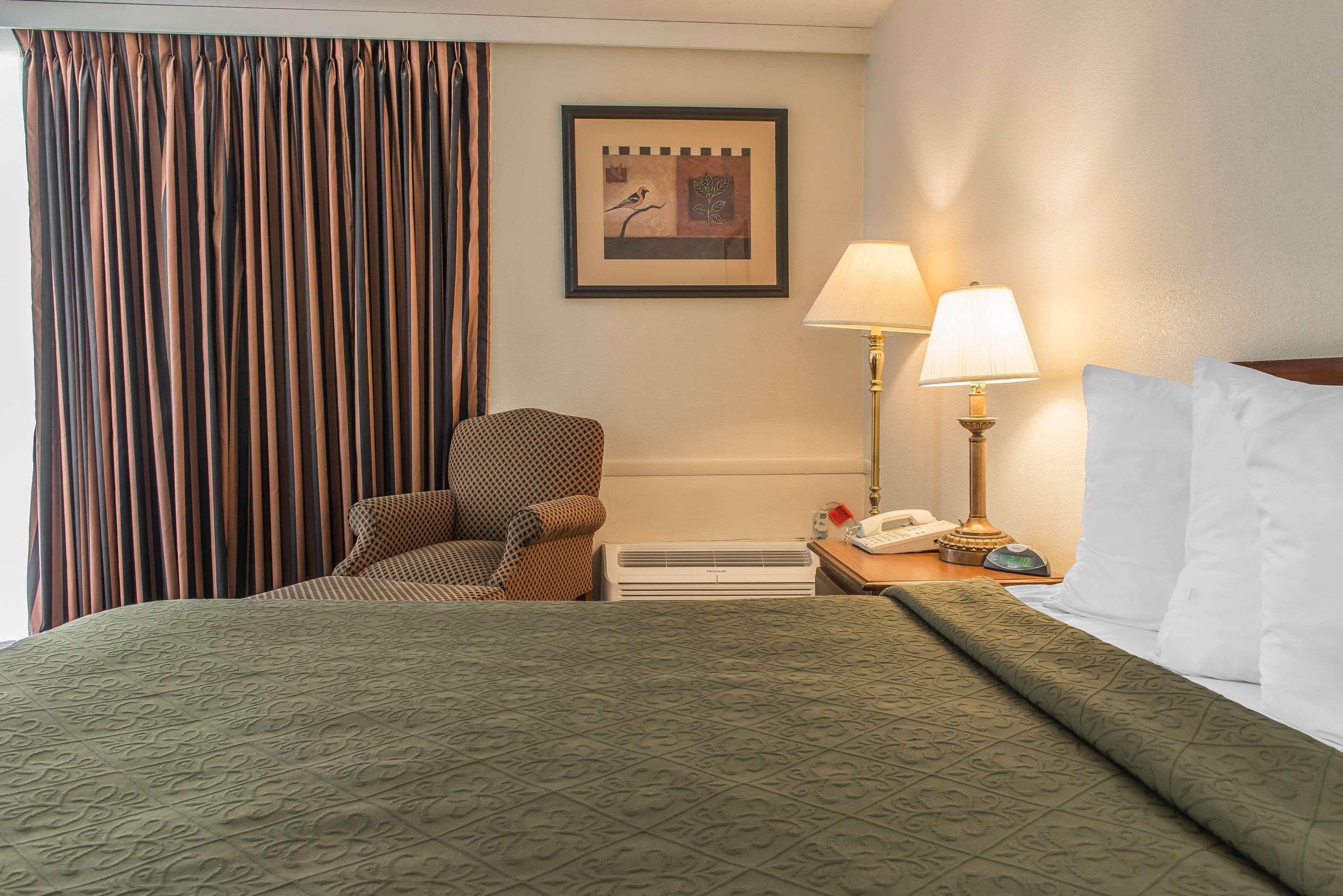 Hotel Rodeway 2*