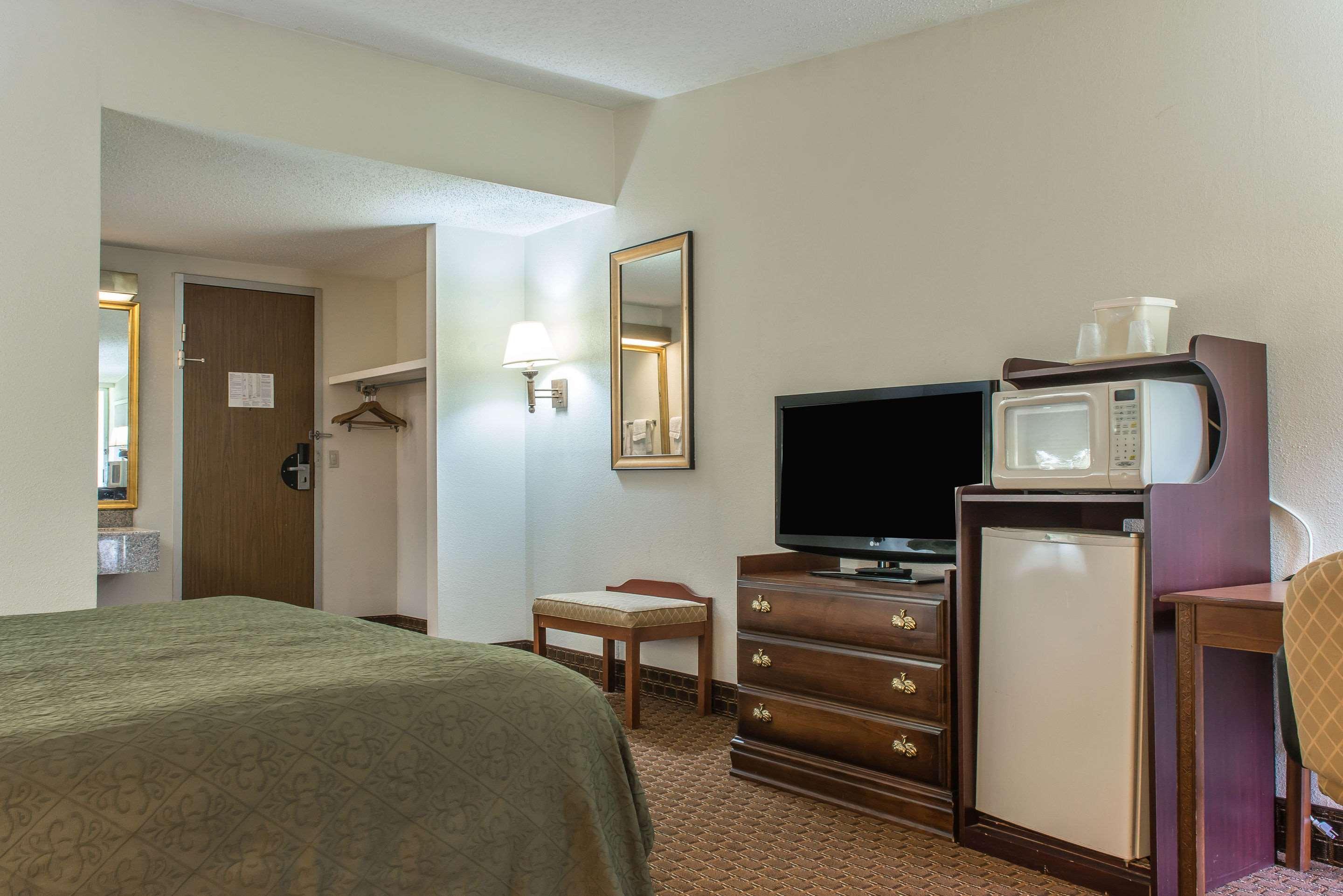 Rodeway Hotel