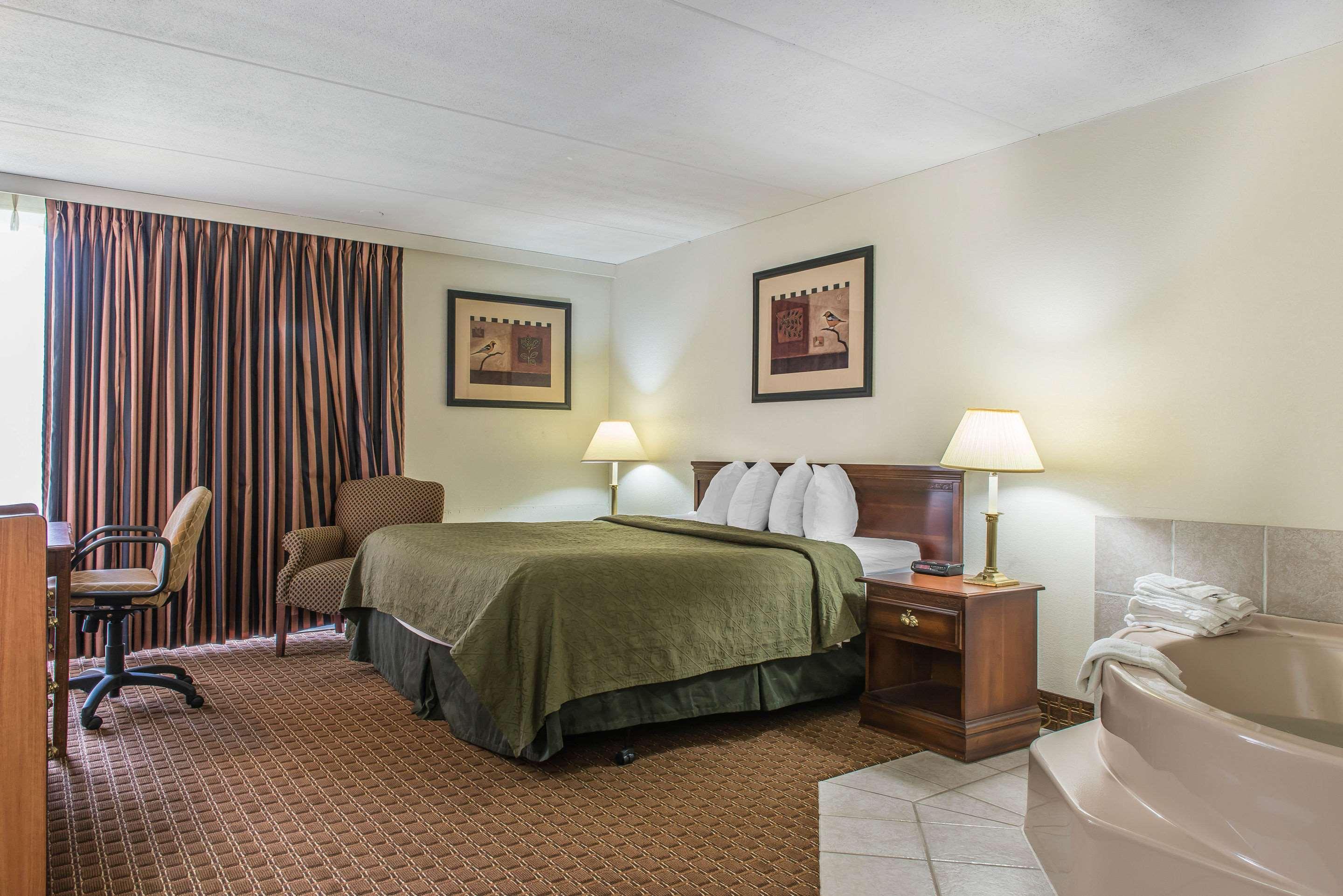Hotel Rodeway Brookville