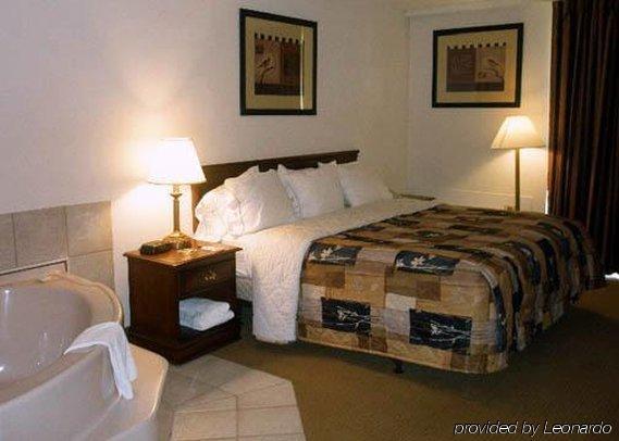 Rodeway Hotel 2*